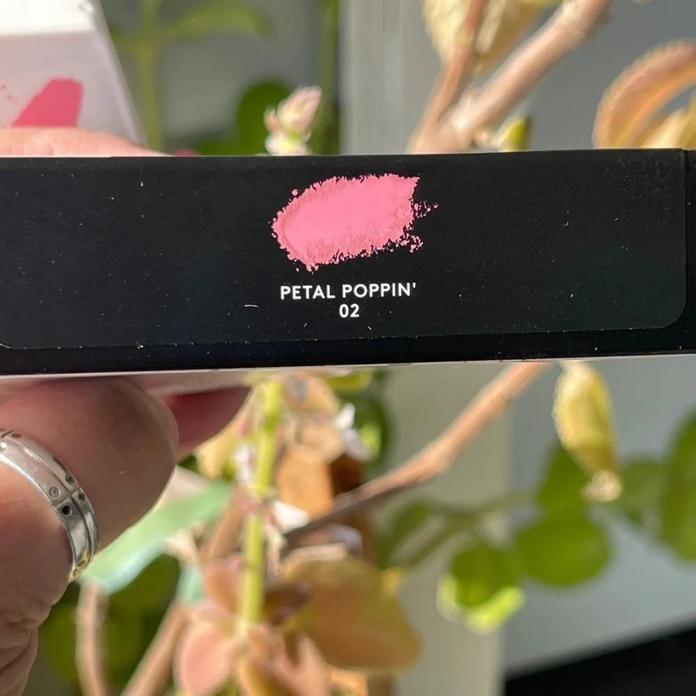 FENTY BEAUTY Fenty Cheek Suede Powder Blush In Petal Poppin’ (Baby Pink)